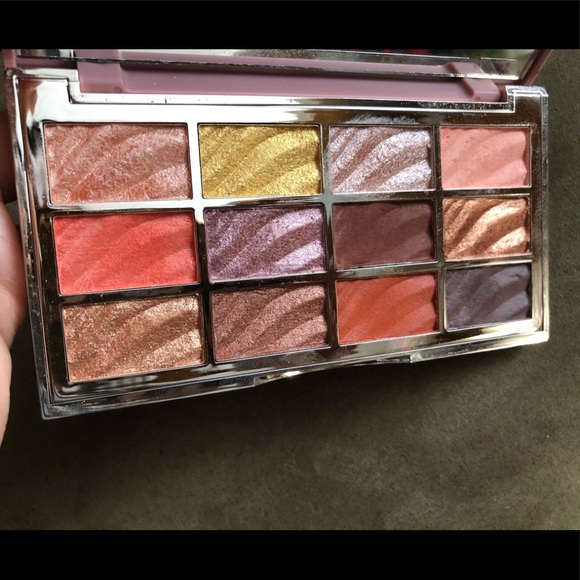 Ciate London The Velvet Palette Eyeshadow Palette Makeup EUC - Picture 2 of 7